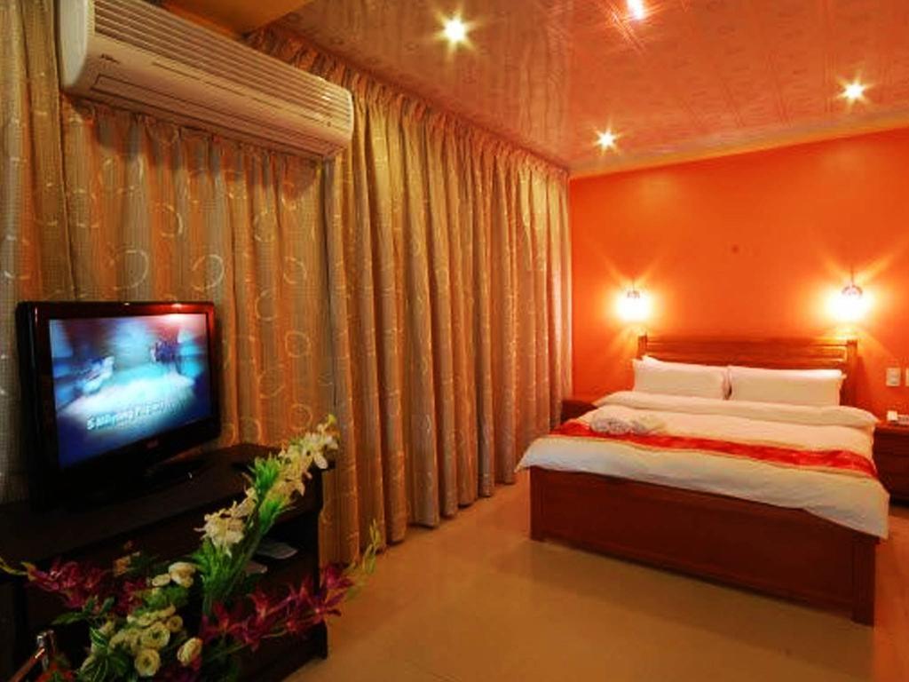 A&A Plaza Hotel Puerto Princesa Ngoại thất bức ảnh