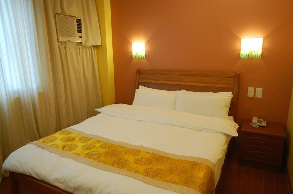 A&A Plaza Hotel Puerto Princesa Ngoại thất bức ảnh